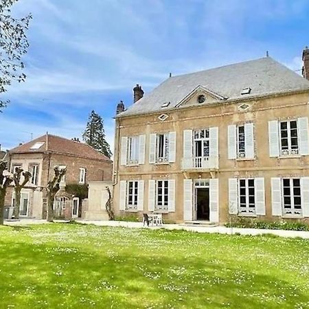 La Demeure De Margot - 24 Couchages Villa Villeneuve-sur-Yonne ภายนอก รูปภาพ