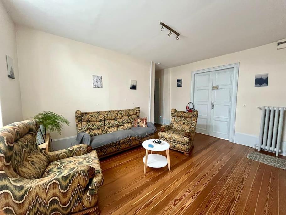 La Demeure De Margot - 24 Couchages Villa Villeneuve-sur-Yonne ภายนอก รูปภาพ