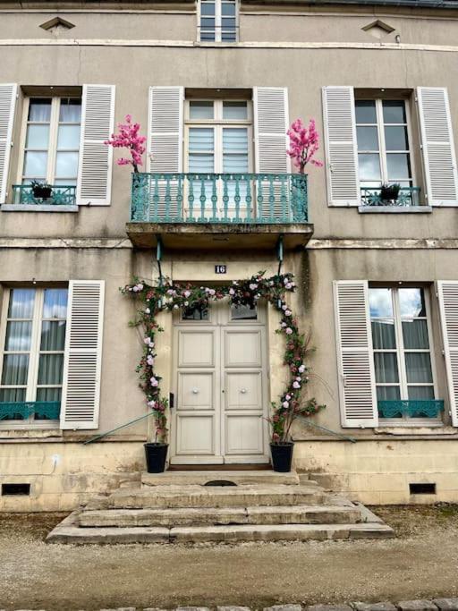 La Demeure De Margot - 24 Couchages Villa Villeneuve-sur-Yonne ภายนอก รูปภาพ