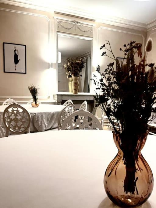 La Demeure De Margot - 24 Couchages Villa Villeneuve-sur-Yonne ภายนอก รูปภาพ