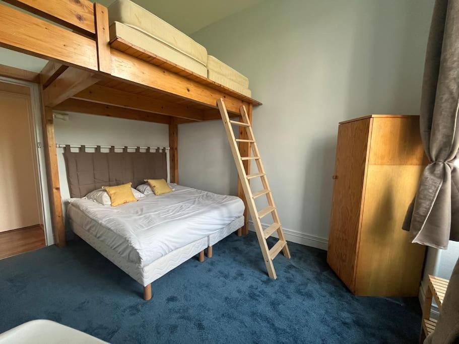 La Demeure De Margot - 24 Couchages Villa Villeneuve-sur-Yonne ภายนอก รูปภาพ