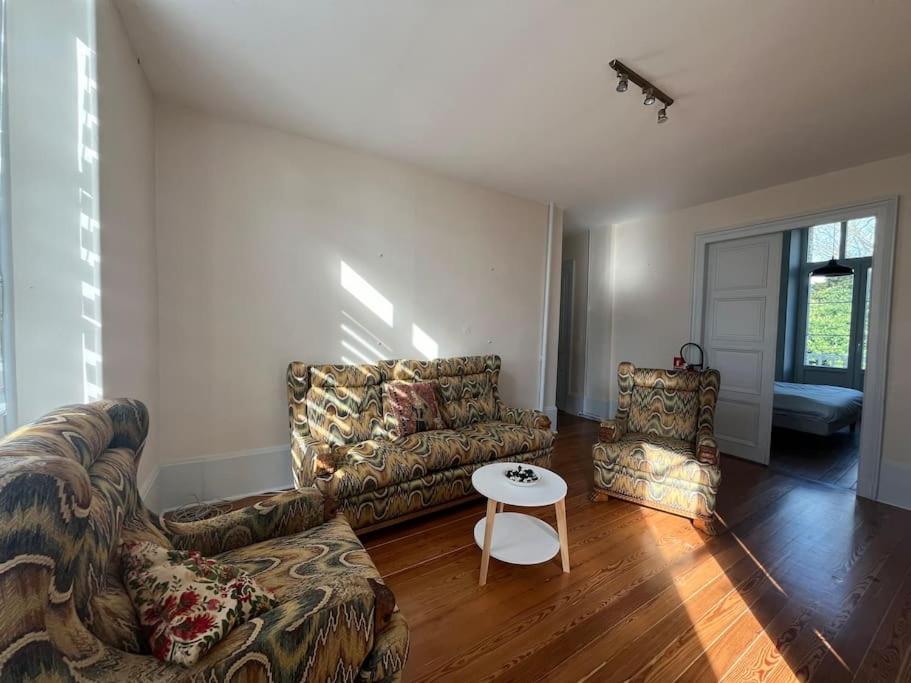 La Demeure De Margot - 24 Couchages Villa Villeneuve-sur-Yonne ภายนอก รูปภาพ